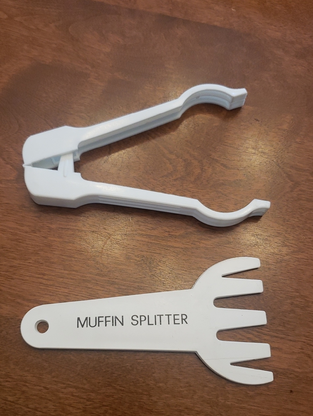 Vtg White Muffin Splitter and Serving Tongs (Set Of 2)